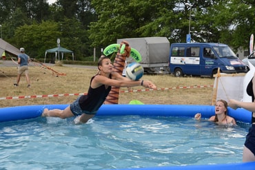 Abkühlung im Pool